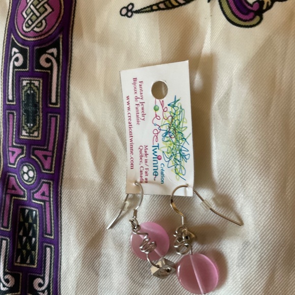 Two pair of earrings, one silver color and pink handmade by artisans 💗. New! - Picture 5 of 9